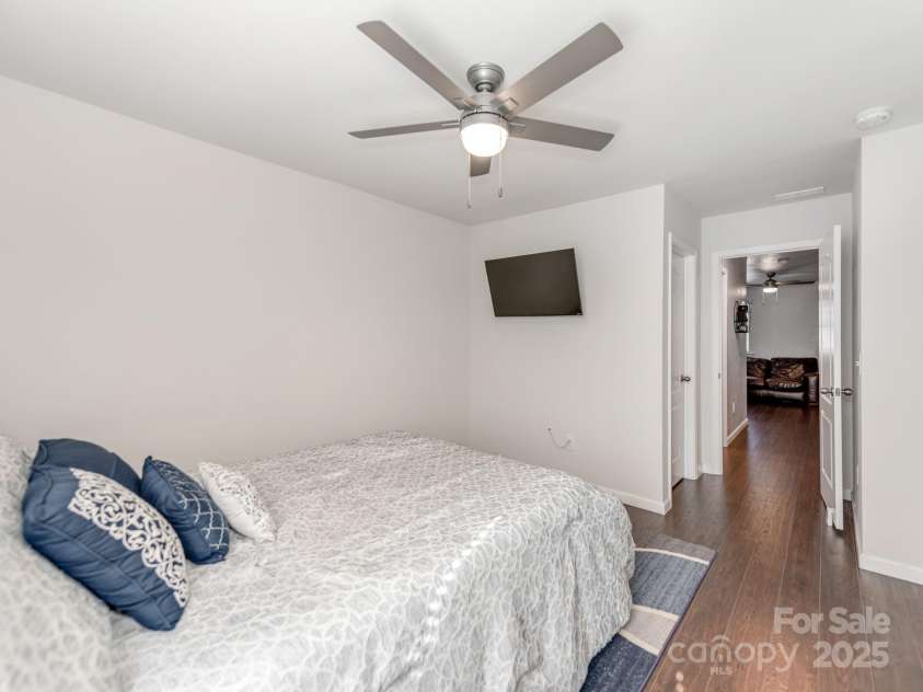 3449 Southern Red Oak Lane, Gastonia, NC 28056.  MLS# CAR4231392, YatesRealty ID 9465. 