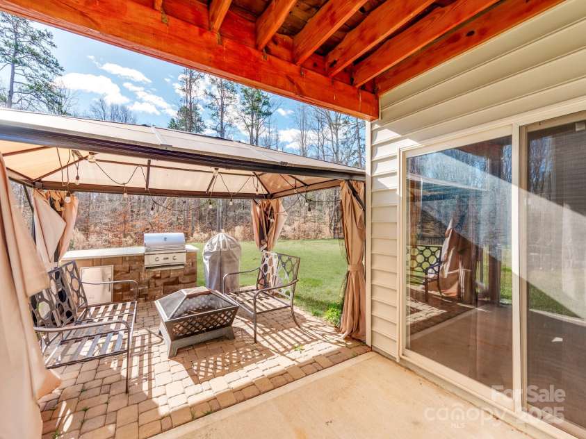 3449 Southern Red Oak Lane, Gastonia, NC 28056.  MLS# CAR4231392, YatesRealty ID 9465. 