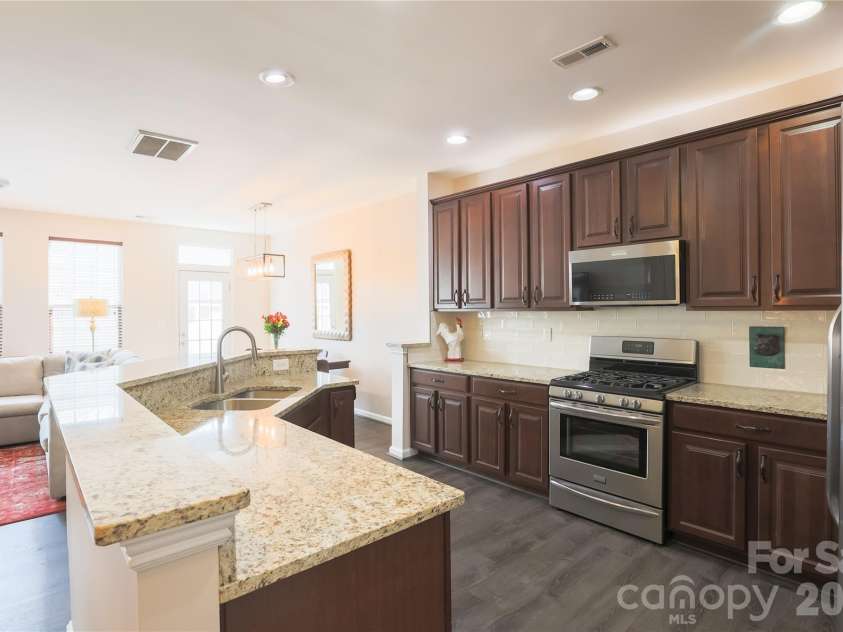 1123 Inn Keepers Way, Cornelius, NC 28031.  MLS# CAR4362117, YatesRealty ID 9467. 