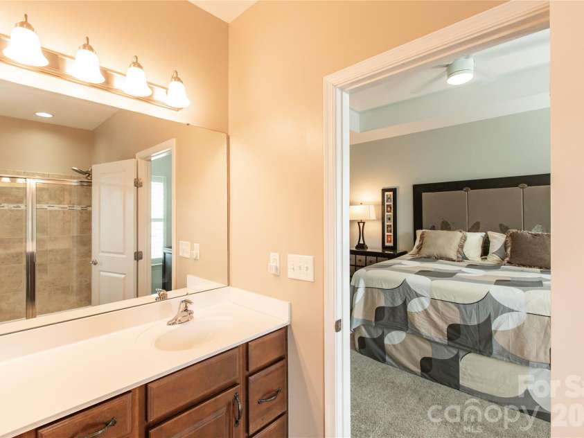 1123 Inn Keepers Way, Cornelius, NC 28031.  MLS# CAR4362117, YatesRealty ID 9467. 