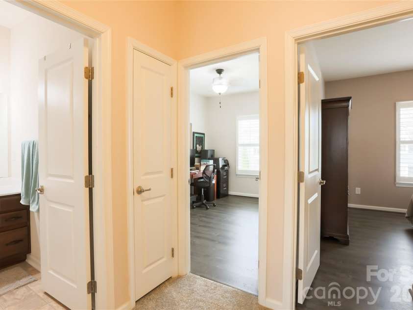 1123 Inn Keepers Way, Cornelius, NC 28031.  MLS# CAR4362117, YatesRealty ID 9467. 