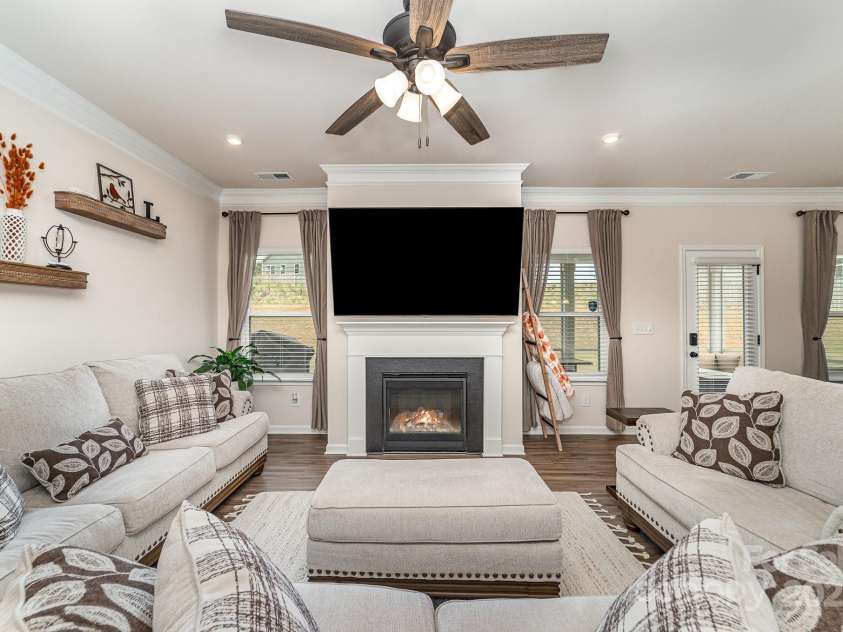 6070 Trinity Crossing Circle, Kannapolis, NC 28081.  MLS# CAR4251177, YatesRealty ID 9467. 