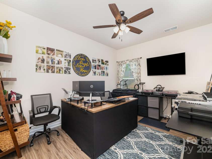 6070 Trinity Crossing Circle, Kannapolis, NC 28081.  MLS# CAR4251177, YatesRealty ID 9467. 