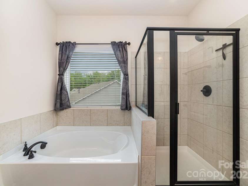 6070 Trinity Crossing Circle, Kannapolis, NC 28081.  MLS# CAR4251177, YatesRealty ID 9467. 