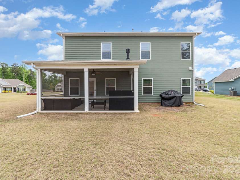 6070 Trinity Crossing Circle, Kannapolis, NC 28081.  MLS# CAR4251177, YatesRealty ID 9467. 