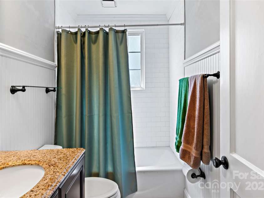 2426 Queen Street, Winston Salem, NC 27103.  MLS# CAR4242940, YatesRealty ID 9468. 