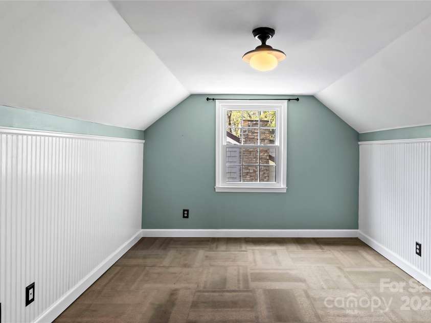 2426 Queen Street, Winston Salem, NC 27103.  MLS# CAR4242940, YatesRealty ID 9468. 