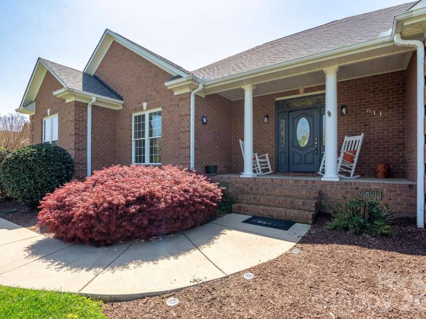 611 Davis Farm Drive, Salisbury, NC 28147.  MLS# CAR4365441, YatesRealty ID 9468. 