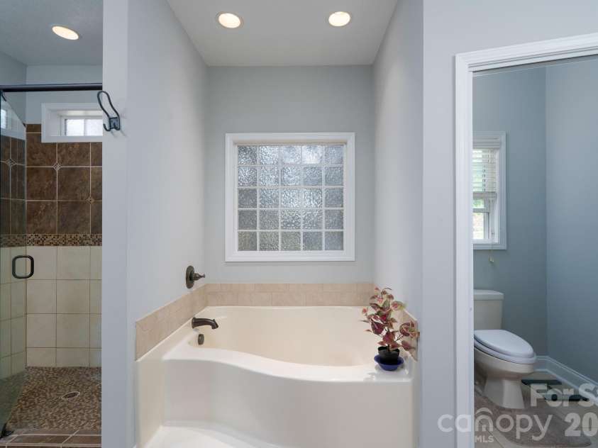 611 Davis Farm Drive, Salisbury, NC 28147.  MLS# CAR4365441, YatesRealty ID 9468. 