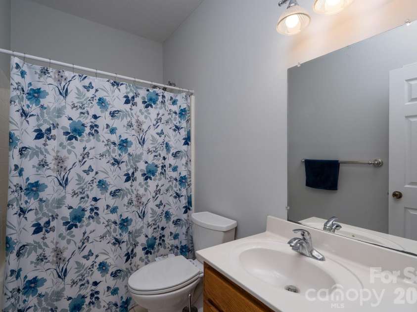 611 Davis Farm Drive, Salisbury, NC 28147.  MLS# CAR4365441, YatesRealty ID 9468. 