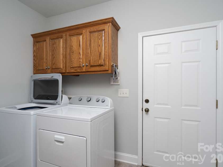 611 Davis Farm Drive, Salisbury, NC 28147.  MLS# CAR4365441, YatesRealty ID 9468. 