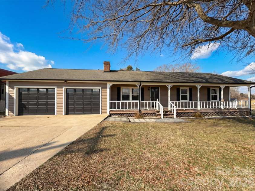 203 Williams Road, Kings Mountain, NC 28086.  MLS# CAR4351100, YatesRealty ID 9469. 