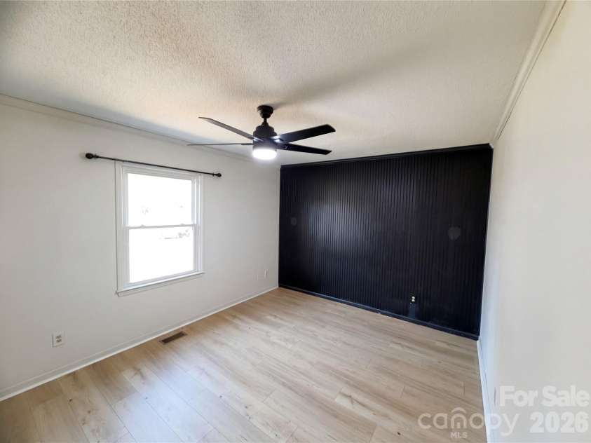 203 Williams Road, Kings Mountain, NC 28086.  MLS# CAR4351100, YatesRealty ID 9469. 