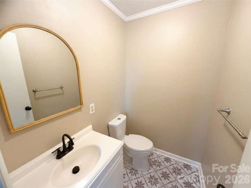 203 Williams Road, Kings Mountain, NC 28086.  MLS# CAR4351100, YatesRealty ID 9469. 