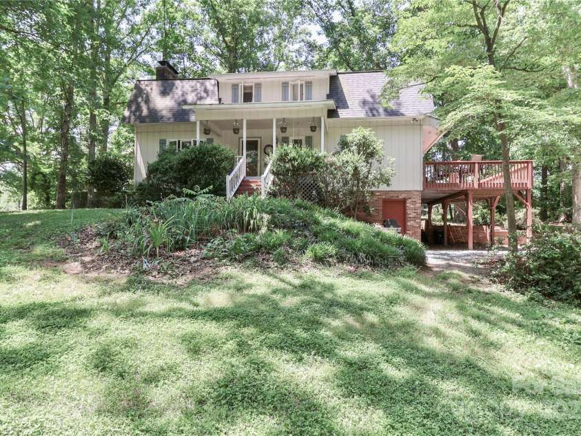 173 Rocky River Road, Mooresville, NC 28115.  MLS# CAR4259535, YatesRealty ID 947. 