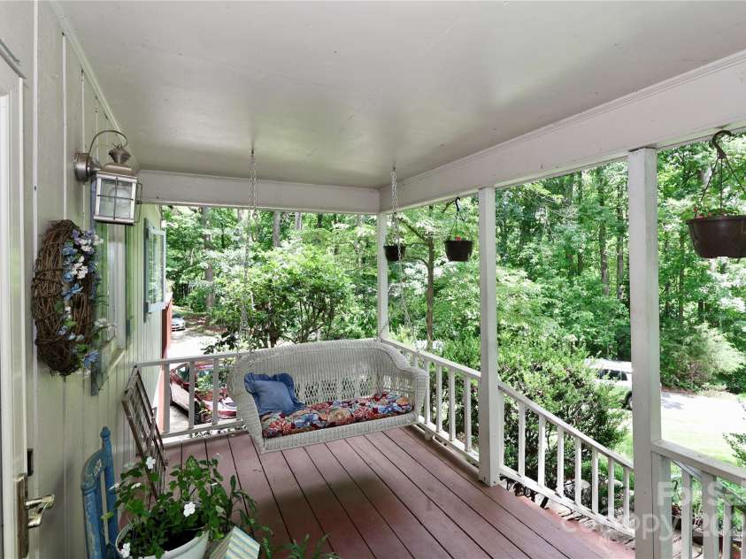 173 Rocky River Road, Mooresville, NC 28115.  MLS# CAR4259535, YatesRealty ID 947. 