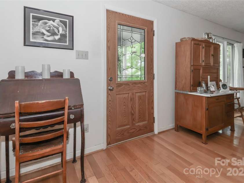 173 Rocky River Road, Mooresville, NC 28115.  MLS# CAR4259535, YatesRealty ID 947. 