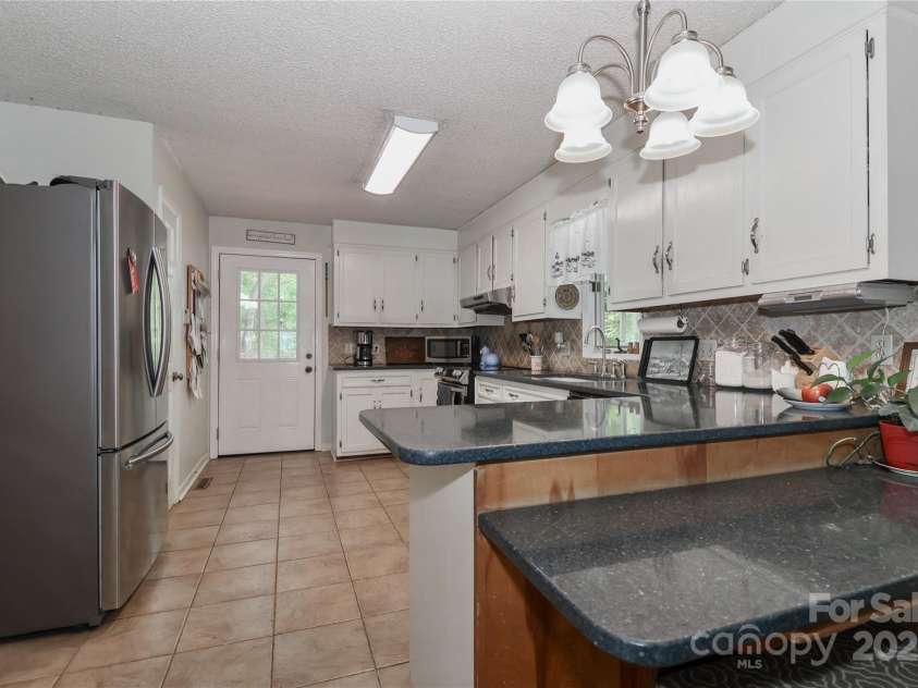 173 Rocky River Road, Mooresville, NC 28115.  MLS# CAR4259535, YatesRealty ID 947. 