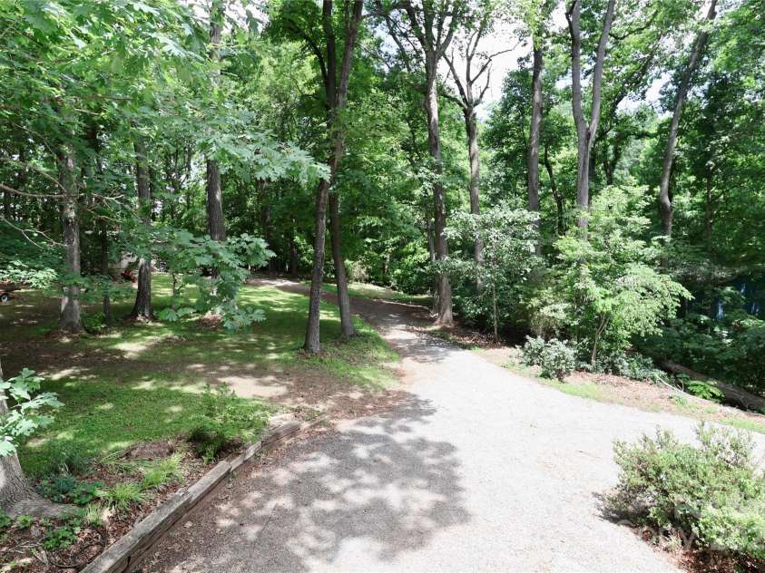 173 Rocky River Road, Mooresville, NC 28115.  MLS# CAR4259535, YatesRealty ID 947. 