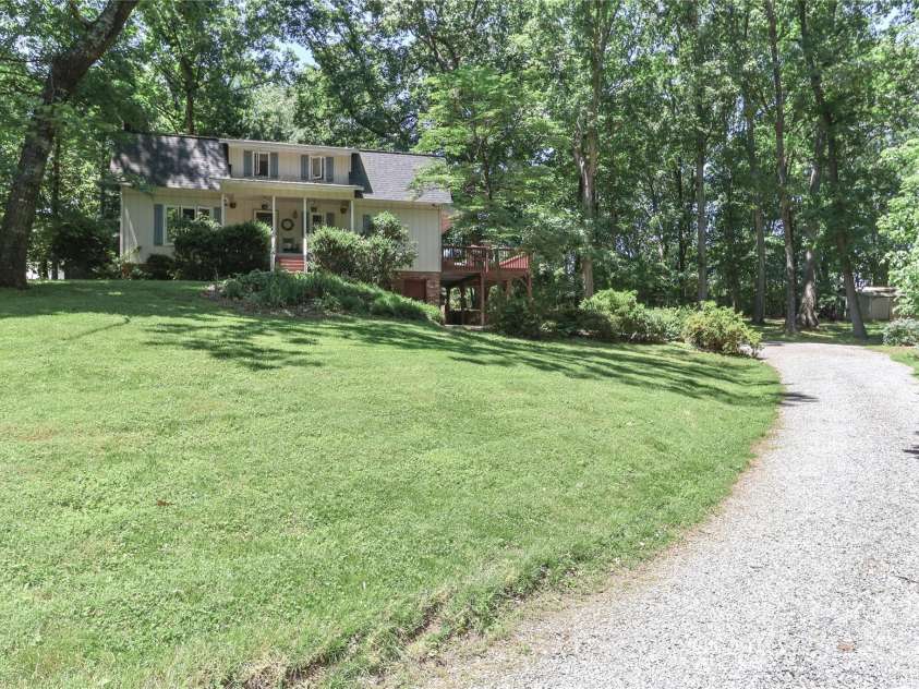 173 Rocky River Road, Mooresville, NC 28115.  MLS# CAR4259535, YatesRealty ID 947. 