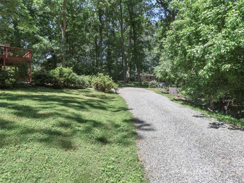 173 Rocky River Road, Mooresville, NC 28115.  MLS# CAR4259535, YatesRealty ID 947. 