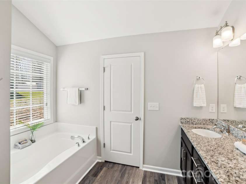 104 Candace Court, Stanley, NC 28164.  MLS# CAR4353115, YatesRealty ID 9471. Primary Bathrrom