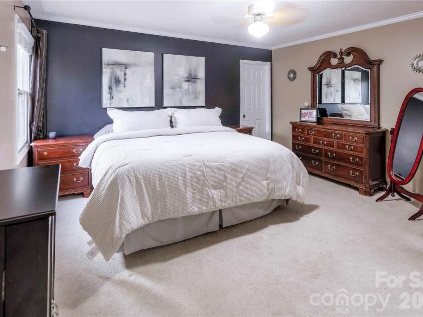 601 Azalea Lane, China Grove, NC 28023.  MLS# CAR4353505, YatesRealty ID 9473. Primary with accent wall
