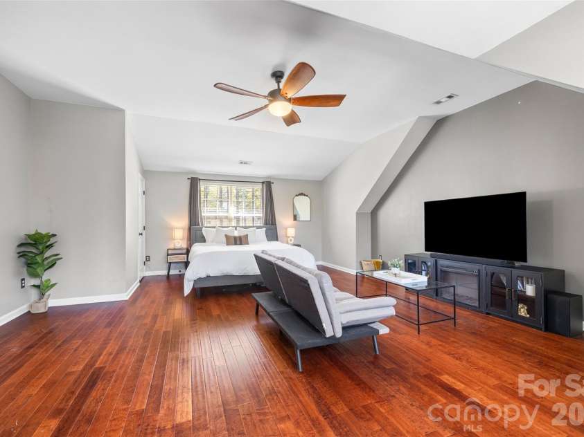 12141 Stone Forest Drive, Pineville, NC 28134.  MLS# CAR4360442, YatesRealty ID 9475. Bed/Bonus Room