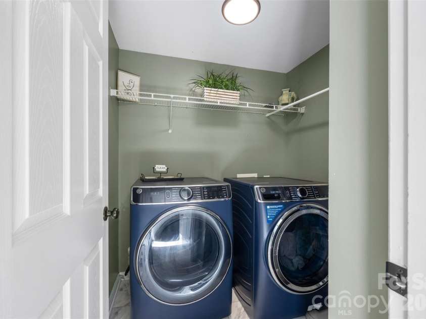 12141 Stone Forest Drive, Pineville, NC 28134.  MLS# CAR4360442, YatesRealty ID 9475. Laundry Room
