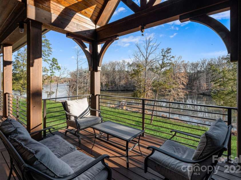826 Misty Arbor Ford, Clover, SC 29710.  MLS# CAR4226349, YatesRealty ID 9475. 