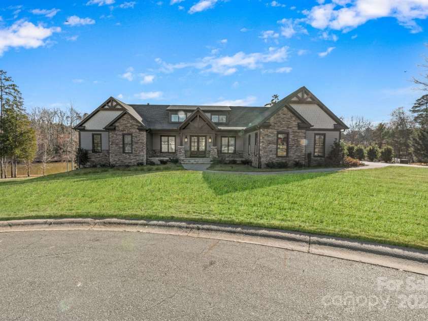 826 Misty Arbor Ford, Clover, SC 29710.  MLS# CAR4226349, YatesRealty ID 9475. 
