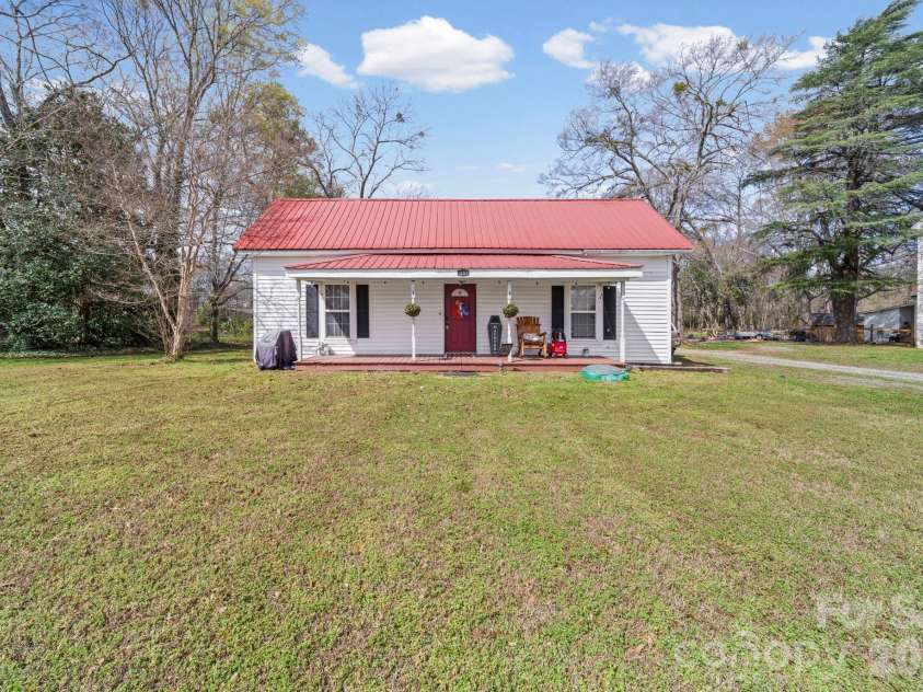 1930 Post Road, Shelby, NC 28152.  MLS# CAR4358564, YatesRealty ID 9476. 