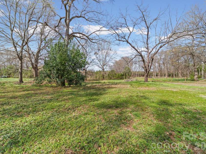1930 Post Road, Shelby, NC 28152.  MLS# CAR4358564, YatesRealty ID 9476. 