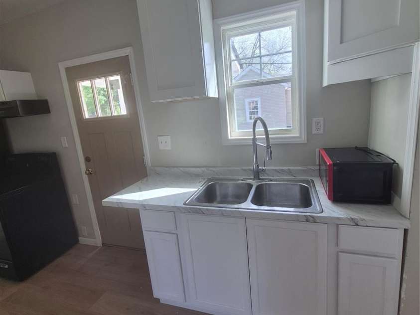 132 Loomis Street, Chester, SC 29706.  MLS# CAR4245915, YatesRealty ID 9478. 