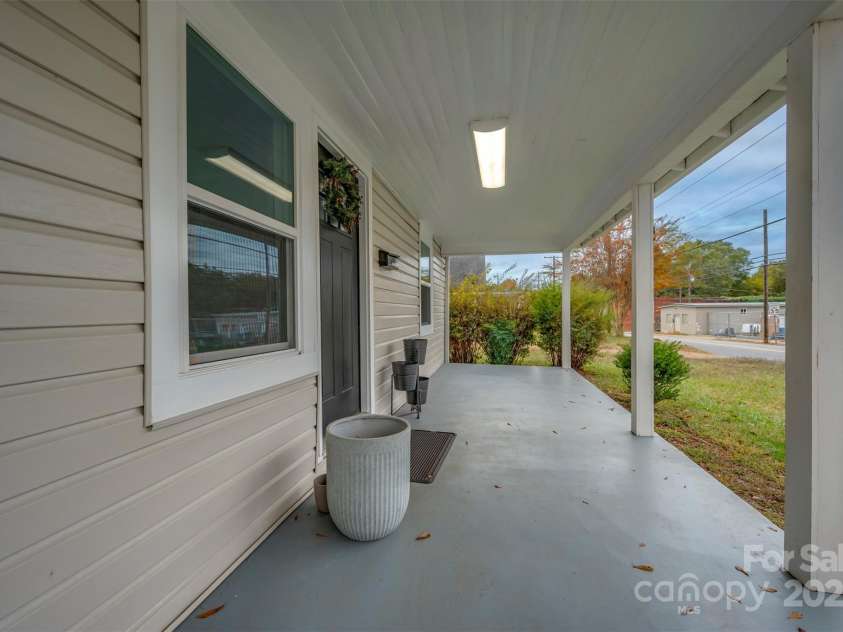 512 Spindale Street, Spindale, NC 28160.  MLS# CAR4316689, YatesRealty ID 9478. 