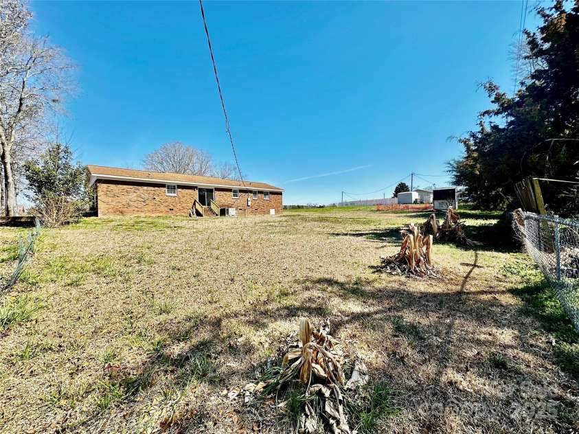 2604 Oxford Circle, Lancaster, SC 29720.  MLS# CAR4227726, YatesRealty ID 9479. 