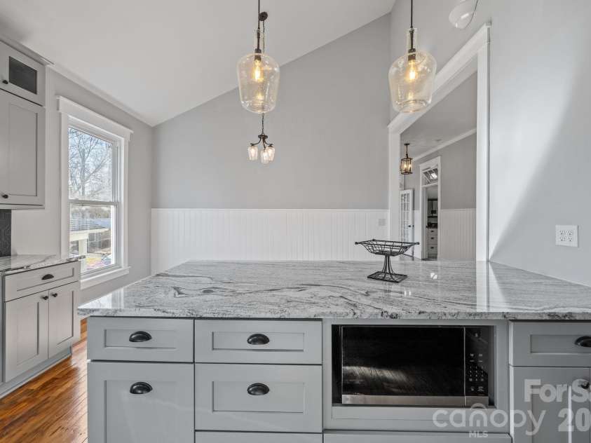 413 Laurel Street, Lincolnton, NC 28092.  MLS# CAR4347559, YatesRealty ID 9479. 