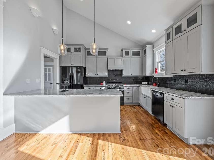 413 Laurel Street, Lincolnton, NC 28092.  MLS# CAR4347559, YatesRealty ID 9479. 