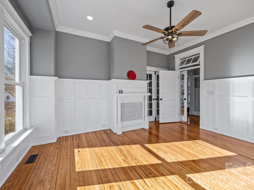 413 Laurel Street, Lincolnton, NC 28092.  MLS# CAR4347559, YatesRealty ID 9479. 