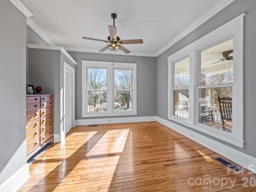 413 Laurel Street, Lincolnton, NC 28092.  MLS# CAR4347559, YatesRealty ID 9479. 