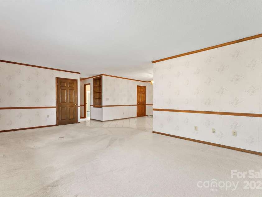 107 17th Street, Salisbury, NC 28144.  MLS# CAR4333959, YatesRealty ID 948. 