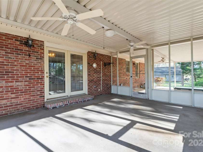 107 17th Street, Salisbury, NC 28144.  MLS# CAR4333959, YatesRealty ID 948. 