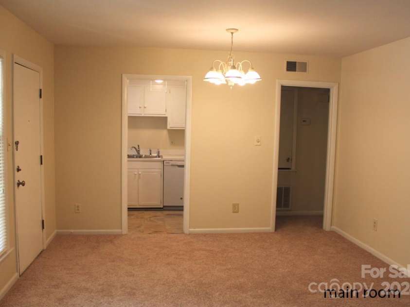 4605 Coronado Drive, Charlotte, NC 28212.  MLS# CAR4203847, YatesRealty ID 948. 