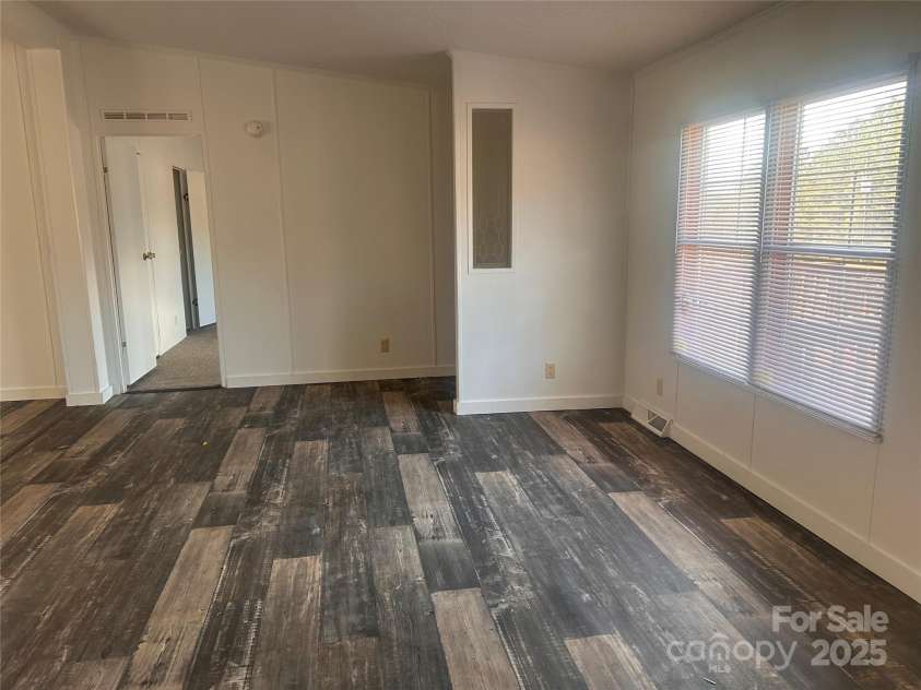 107 Gloria Trail, Columbia, SC 29203.  MLS# CAR4221203, YatesRealty ID 9480. Dining Room