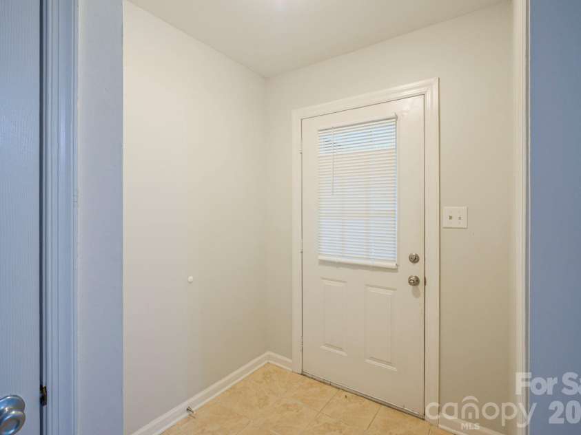 6410 Pineburr Court, Charlotte, NC 28211.  MLS# CAR4287603, YatesRealty ID 9480. 