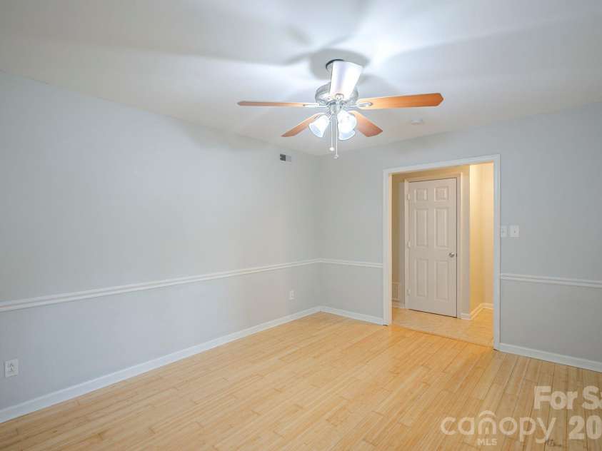 6410 Pineburr Court, Charlotte, NC 28211.  MLS# CAR4287603, YatesRealty ID 9480. 