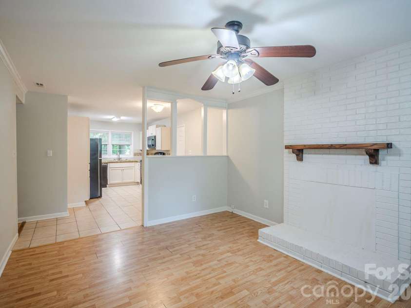 6410 Pineburr Court, Charlotte, NC 28211.  MLS# CAR4287603, YatesRealty ID 9480. 