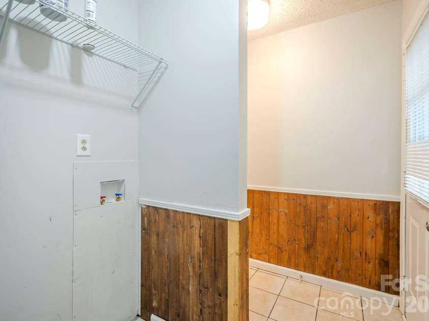 6410 Pineburr Court, Charlotte, NC 28211.  MLS# CAR4287603, YatesRealty ID 9480. 