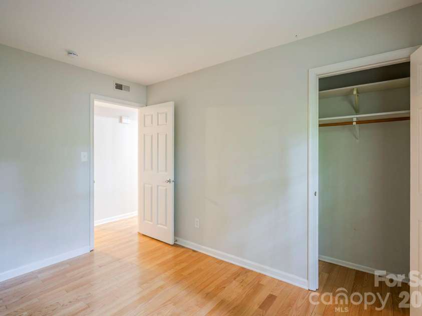 6410 Pineburr Court, Charlotte, NC 28211.  MLS# CAR4287603, YatesRealty ID 9480. 