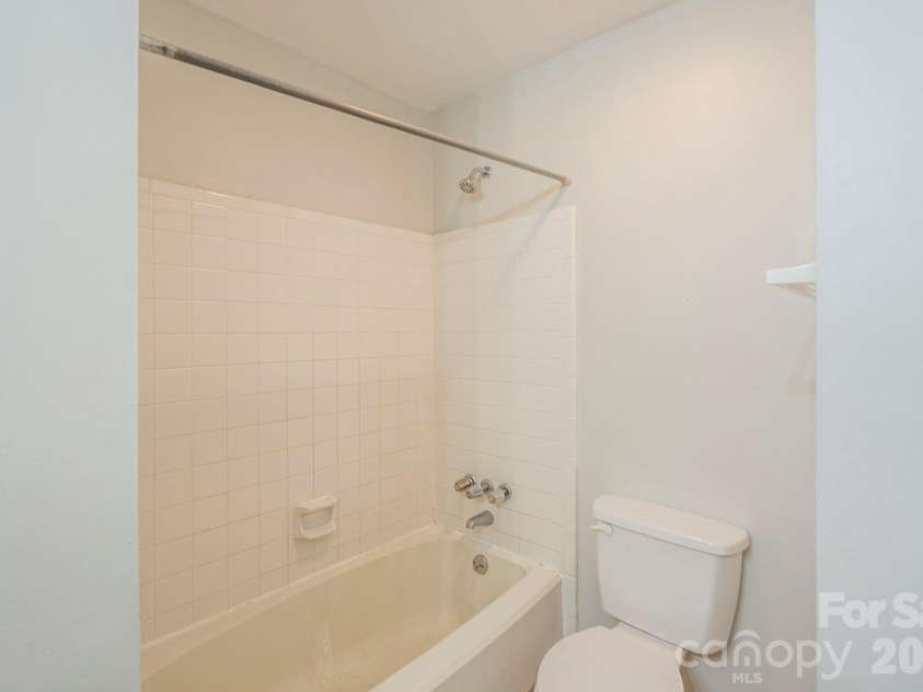 6410 Pineburr Court, Charlotte, NC 28211.  MLS# CAR4287603, YatesRealty ID 9480. 